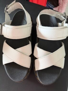 Women’s White Leather Strappy Platform Sandals Voss ll Quad size 6